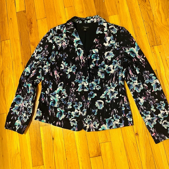 Blazer - Picture 1 of 6